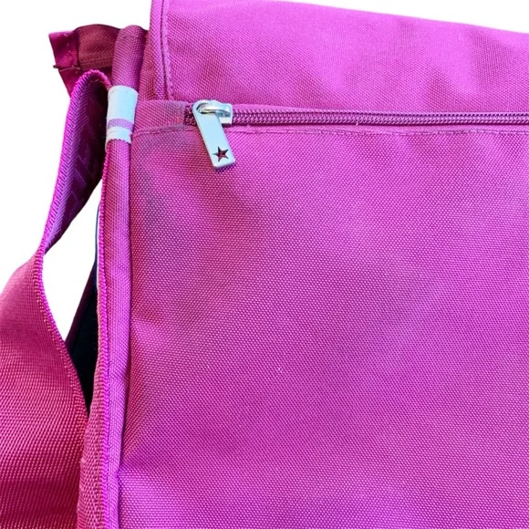 CONVERSE | messenger bag deep pink with extendable shoulder strap - Picture 12 of 12